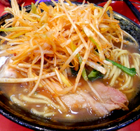 「ラーメン＋辛味噌葱(740円）」@家系総本山 ラーメン吉村家の写真