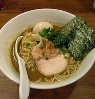 「濃厚煮干しらぁめん 並(細麺)＋濃厚味玉」@らぁめん 泰然の写真