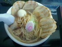 「Ｎｉ・Ｂｏ・しょーゆ・ＤＸ1000円」@らー麺 Do・Ni・Boの写真