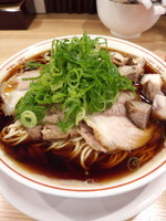 「ソラの肉ソバ890円」@ソラノイロ salt & mushroomの写真