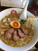 「まるきそば（小）チャーハン（大）」@中華そば まるきの写真