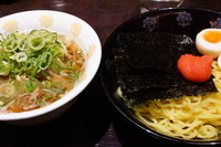 「つけ麺DX +替え玉」@とんこつらーめん俺式 純 東京ラーメンストリート店の写真