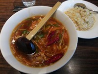 「日替りランチ　１．四川風ラーメン＋五目チャーハン」@上海華龍 ヤマダ電機LABI1高崎店の写真