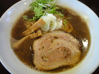 「醤油らーめん」@らーめんダイニング 庵の写真