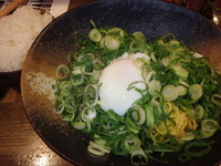 「汁無しカレー担担麺(5辛)(550円)(ライス、温玉無料)他」@デリカセロリの写真