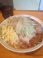 「小ラーメン味玉ヤサイ少なめニンニク」@豚星。の写真
