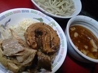 「小つけあつ豚入り(ラー油少なめ) 巻きチャー炙り ニンニク」@蓮爾 登戸店の写真