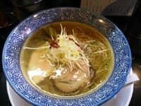 「鯛塩ラーメン」@麺や ぶたコング 梅田本店の写真