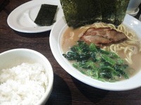「ラーメン＋ライス＋海苔＋etc」@伝家 志木店の写真