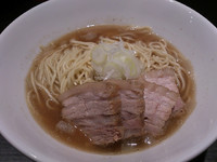 「比内鶏肉そば 小（焼豚4枚）」@自家製麺 伊藤 銀座店の写真