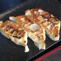 「餃子定食（しろ醤油　ライス大盛）850円」@らーめん 新 満福の写真