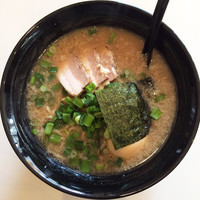 「醤油ラーメン＋半熟煮玉子（サービス）」@麺屋 鶏豚の写真