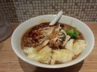 「サンラーわんたん麺\880」@雲呑好 ecute立川店の写真