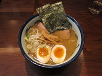 「二代目らーめん：950円」@めん徳二代目つじ田 新橋店の写真