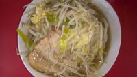 「ラーメン・少な目・野菜・ニンニク（６００円）」@ラーメン二郎 三田本店の写真