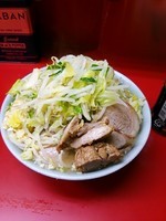 「小豚野菜ニンニク」@ラーメン二郎 中山駅前店の写真