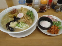 「巻き甘藍ｌｉｇｈｔ豚骨（細麺）Ｃ」@MENYA 食い味の道有楽の写真