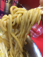 「ラーメン（麺少なめ、ニンニク有り）」@麺でる 田園調布本店の写真