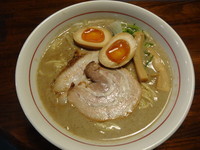 「鶏豚骨」@頑固麺の写真