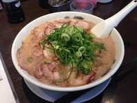 「チャーシューメン（大通り）800円＋100円」@来来亭 町田木曽店の写真