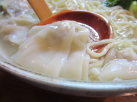 「清湯塩らーめん・大盛り」@麺処 おかじの写真