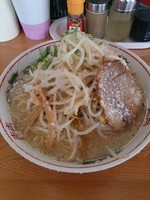 「ラーメン、大盛り」@鑫龍の写真
