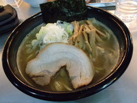 「濃厚豚骨魚介らーめん」@豚骨一燈の写真