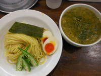 「どろグリーン（中盛２７０ｇ）ご飯割り付き＋味玉」@ラーメン愉悦処 似星の写真