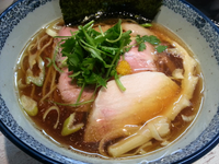 「【限定】煮干しそば￥750＋天然寒ブリの握り￥300」@中華そば 四つ葉の写真