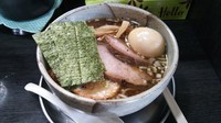 「味玉らーめん醤油太麺大盛+チャーシュー」@麺屋 番の写真