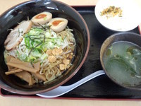 「油そば703+大盛137」@くるまやラーメン 箕輪店の写真