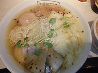 「潮の旨味そば(850円)，皮ワンタン(100円)，煮玉子他」@THE FINEST NOODLES EL DORADOの写真