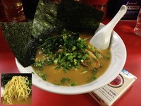 「ラーメン（並） 細麺」@鹿島家 鶴見店の写真