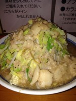 「祝日の限定 【油ホワイト】麺少な目」@豚星。の写真
