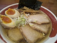 「チャーシュー中華そば+クーポンサービス味玉」@ラッキー食堂まとや 千曲店の写真