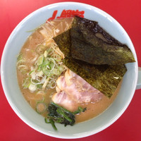 「ラーメン（590円）」@ラーメン山岡家 千葉鎌ヶ谷店の写真