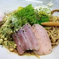 「汁なしオイスター＋温玉」@汁なしラーメン イプサの写真