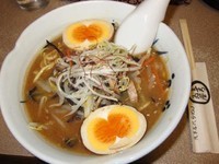 「冬味噌らーめん　800円＋双子の味玉　100円」@与ろゐ屋の写真