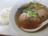 「正油ラーメン+半ライス600円」@ラーメン爺の写真