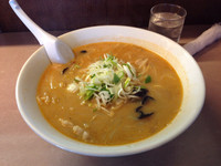 「味噌らーめん （10倍） 870円＋半ライス 105円」@味彩の写真