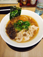 「豚とん醤油ラーメン＋煮玉子」@ラーメン 元元 松井山手店の写真