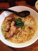 「まる鶏ラーメン➕大盛り➕麺硬め」@まる鶏の写真