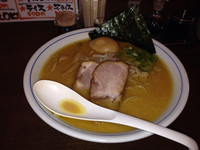 「濃厚醤油味玉らーめん（特盛り）800円＋100円」@中華そば うづまきの写真