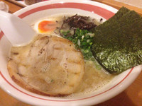 「おろし生姜入り豚骨ラーメン」@とんこつラーメン 光★MENJIの写真