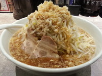 「【角ふじラーメン(中盛300g・全増し)700円】→600円」@麺処 湊生の写真