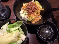 「汁なしタンタン麺＋温野菜」@麺喰屋 Senmiの写真