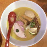 「玉子鶏白湯ラーメン」@麺屋 翔 西新宿本店の写真