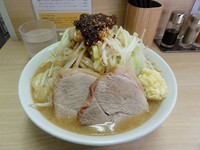 「ラーメン並　650円　野菜　ニンニク　脂　辛め」@ラーメンいつきの写真