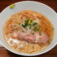 「鯵煮干の塩そば（750円）」@町田汁場 しおらーめん進化 町田駅前店の写真