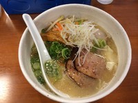 「塩ラーメン＋煮玉子（￥690＋￥100）」@麺や 鐙 大和店の写真